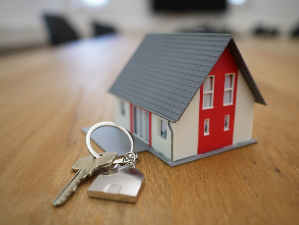 Annual trend in housing prices
